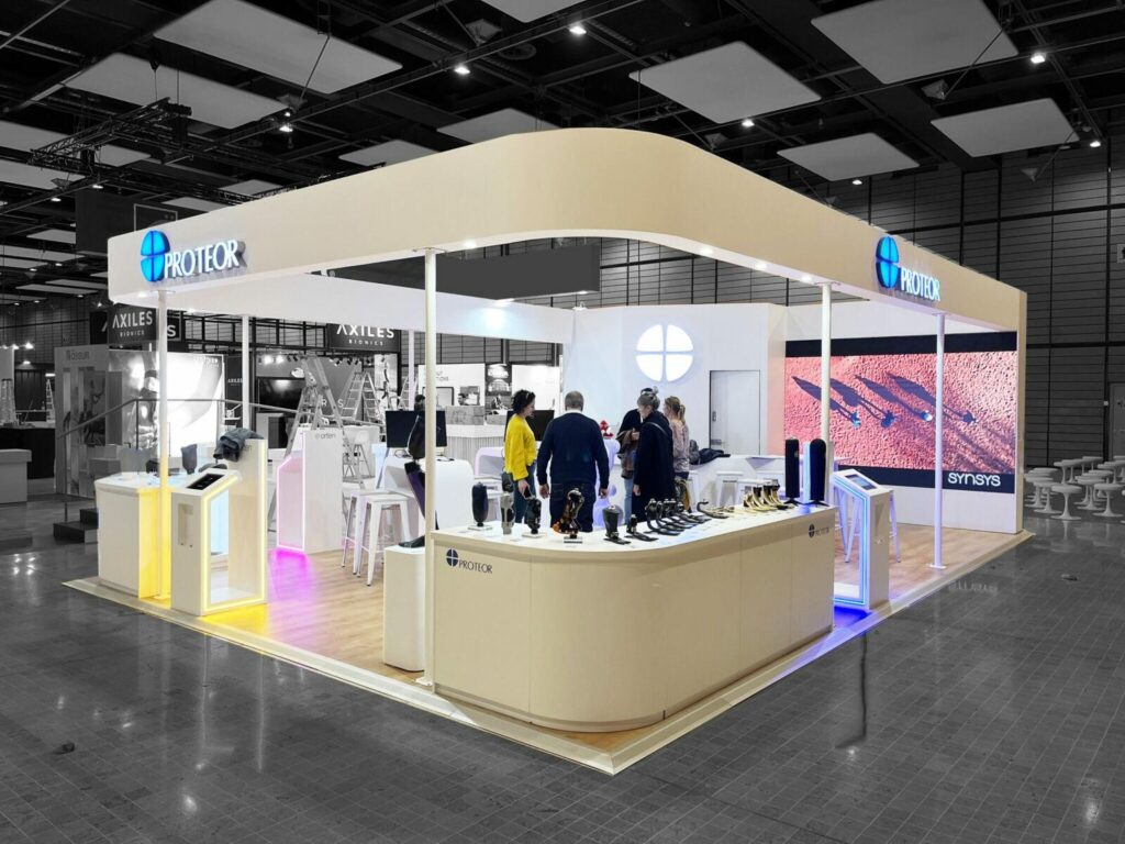 standiste-stand-salon-professionnel
